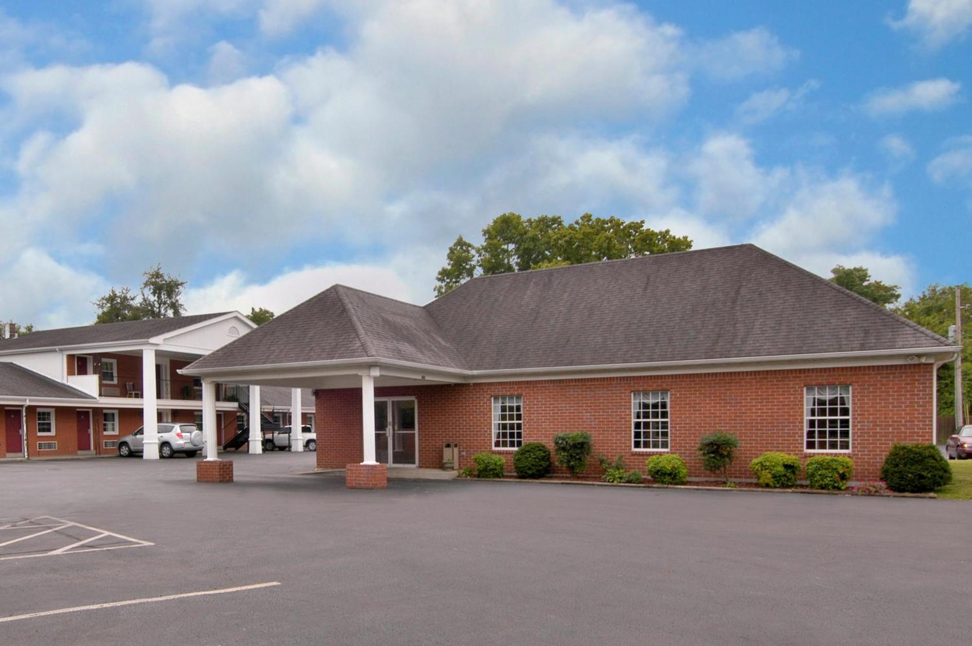 Bourbon Capital Inn Bardstown Exterior foto